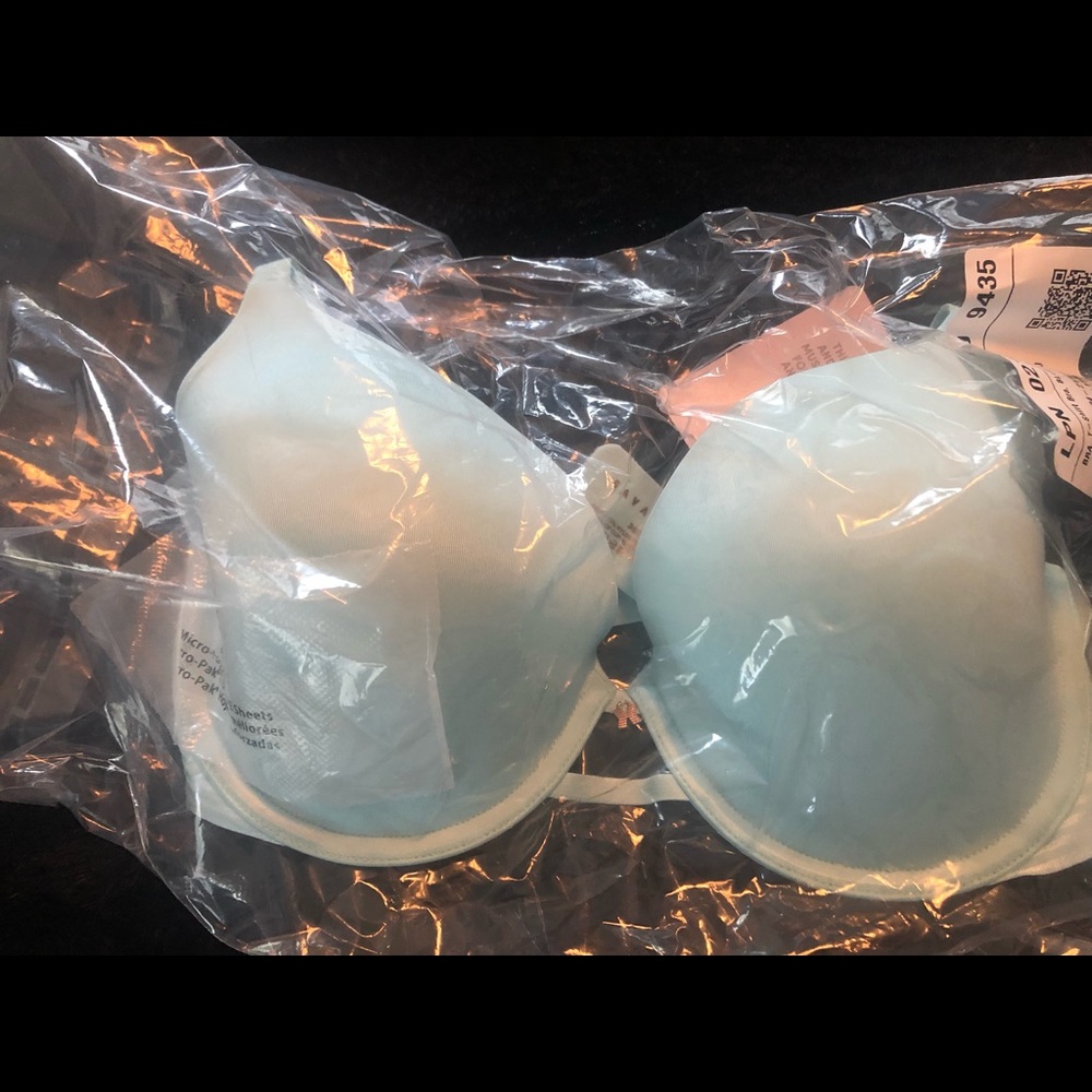 7 Savage Fenty T- Shirt Bras - Picture 5 of 7